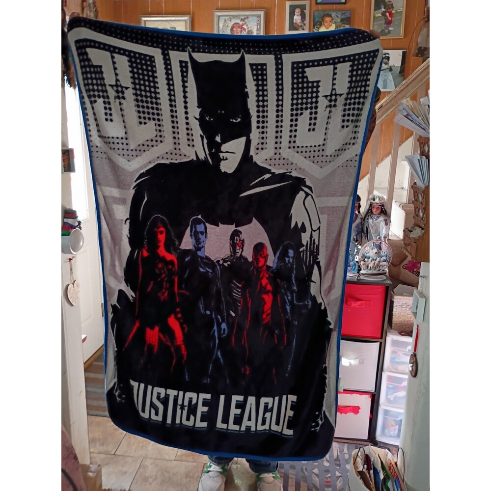 Justice league throw blanket